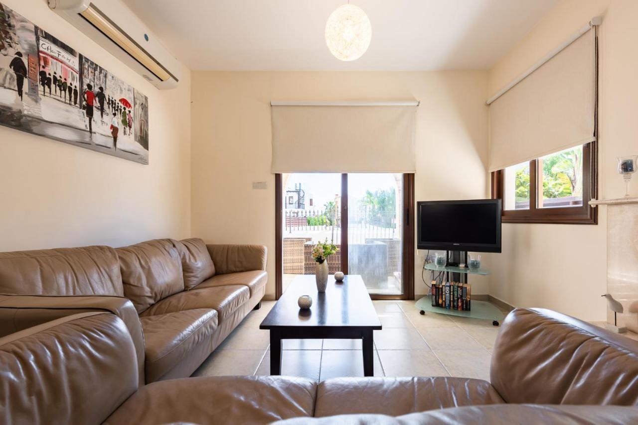 Villa Alexandra By Ezoria Villas Aya Napa Dış mekan fotoğraf